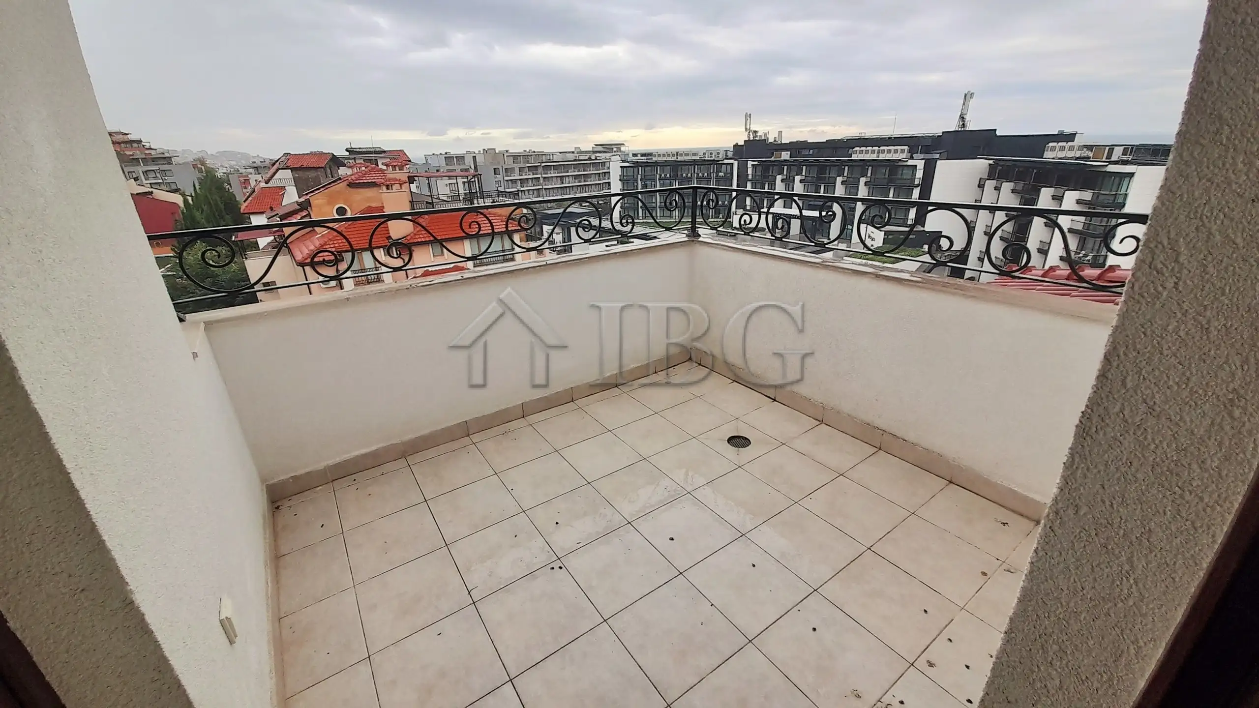 Flat 206m² in Bulgaria, Sveti Vlas. Priced at 316000€ rent photo-16