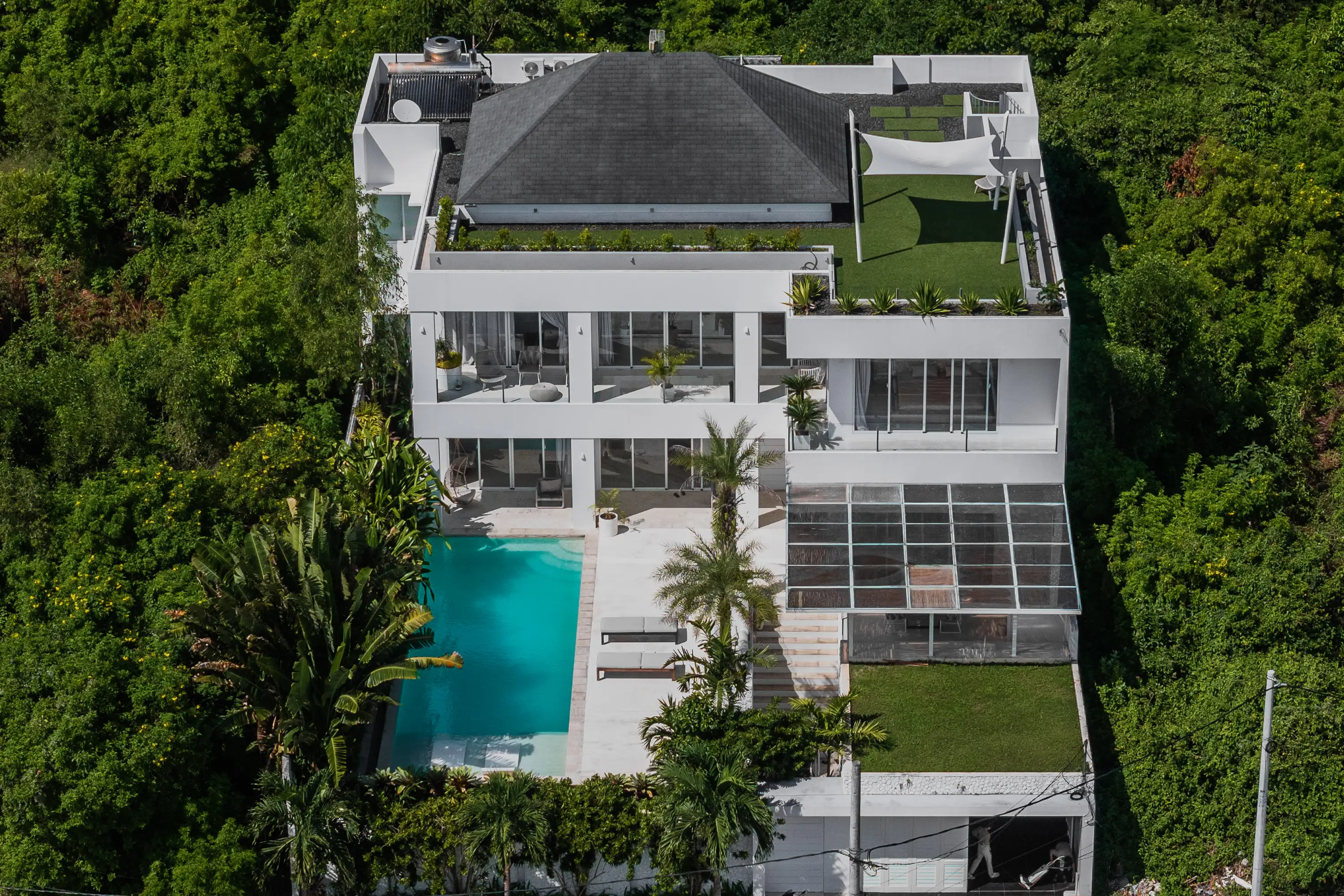 Villa 716m² in Indonesia, Bukit. Priced at 943000$ rent photo-2