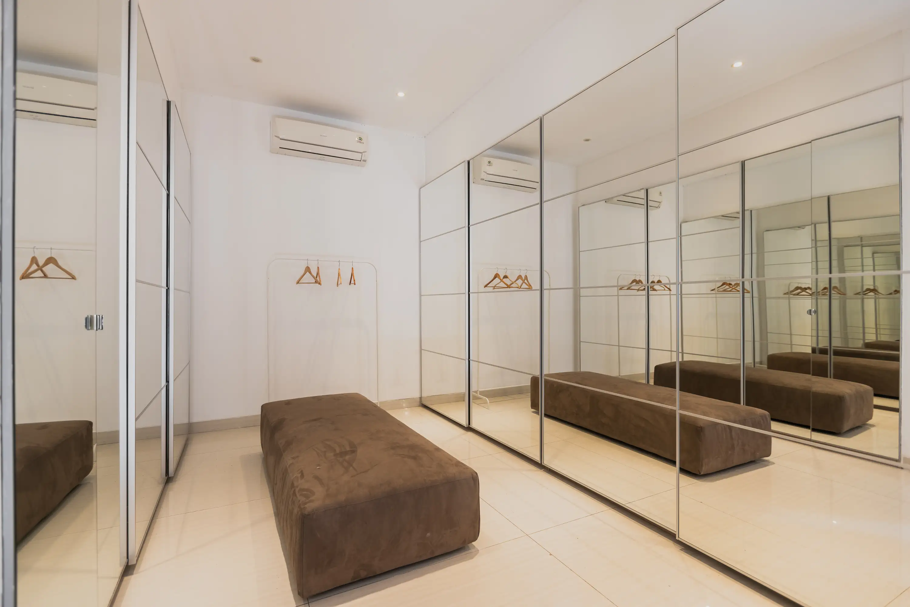 Villa 716m² in Indonesia, Bukit. Priced at 943000$ rent photo-7