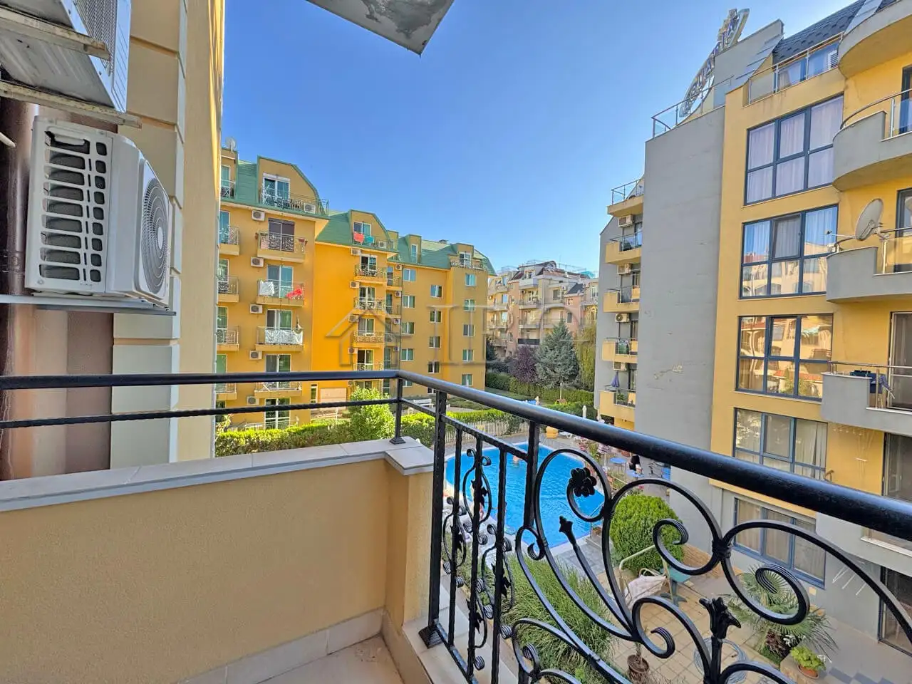 Flat 35m² in Bulgaria, Sunny Beach. Priced at 54500€ rent photo-3