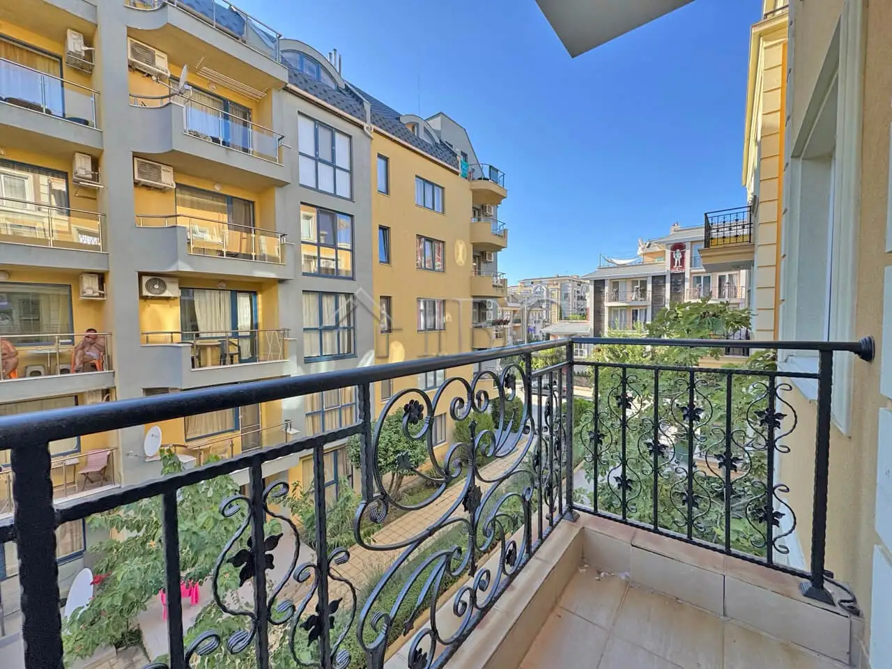 Flat 35m² in Bulgaria, Sunny Beach. Priced at 54500€ rent photo-4