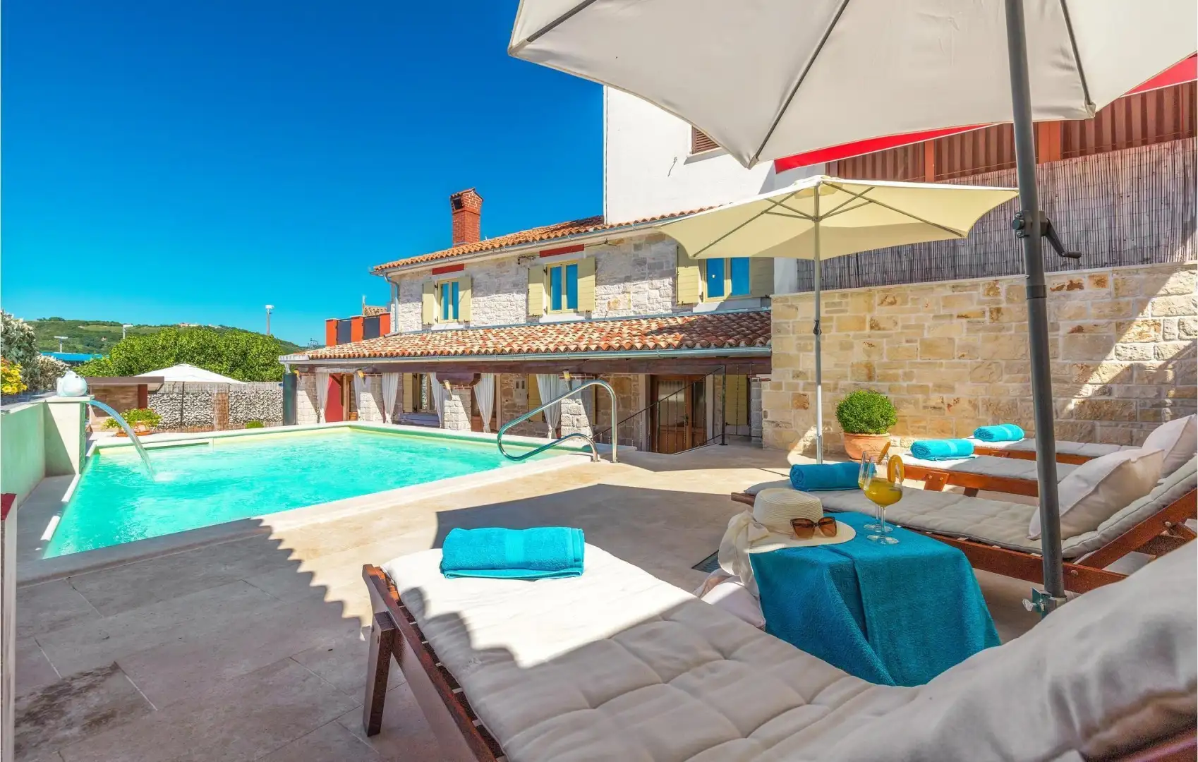 Hotels 597m² in Croatia, Buje. Priced at 790000€ rent photo-1