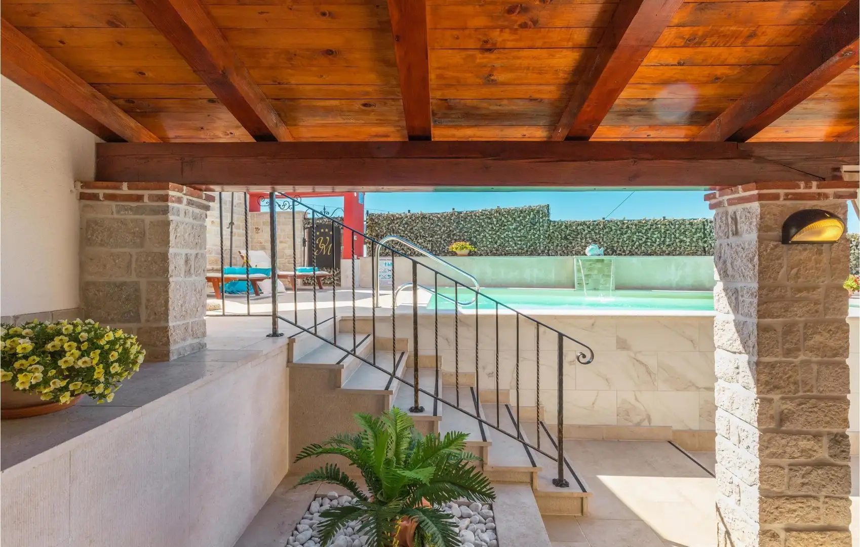 Hotels 597m² in Croatia, Buje. Priced at 790000€ rent photo-8