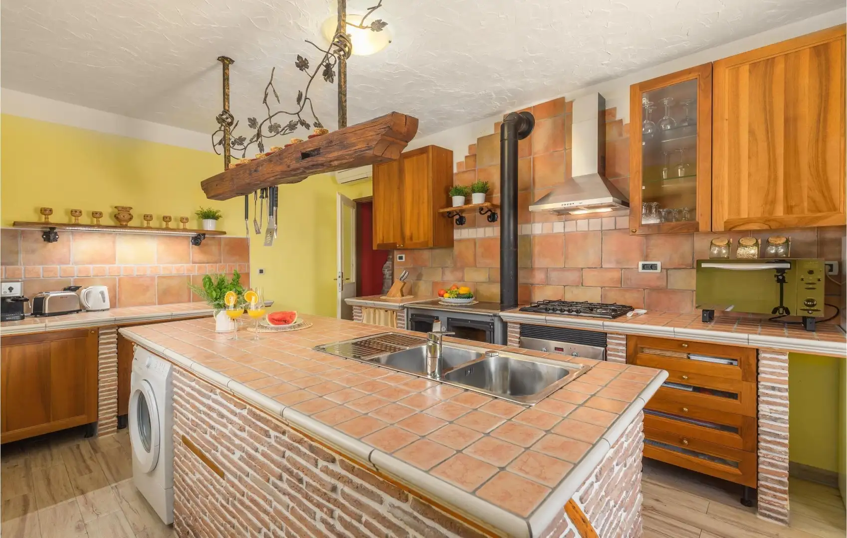Hotels 597m² in Croatia, Buje. Priced at 790000€ rent photo-19