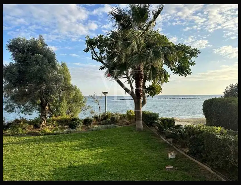 Flat 70m² in Cyprus, Limassol. Priced at 370000€ rent photo-10