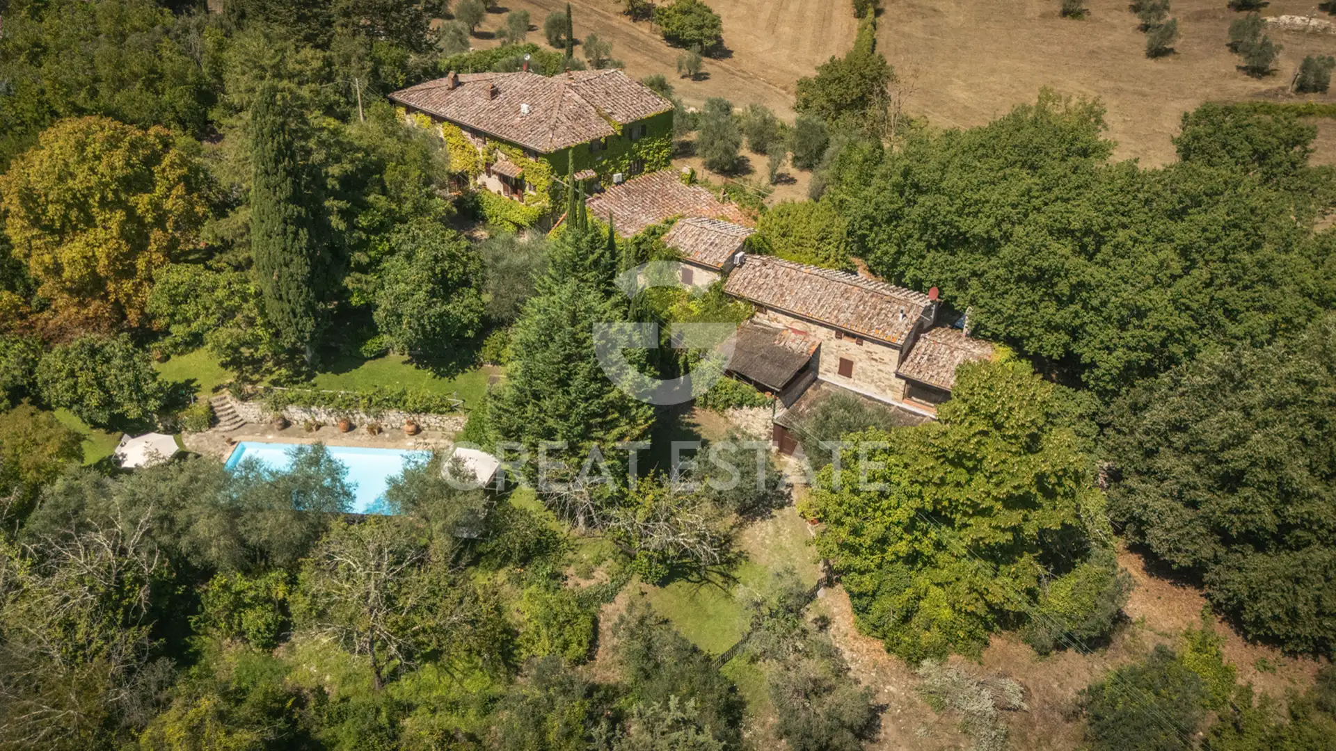 House 1418m² in Italy, Siena. Priced at 2950000€ rent photo-1