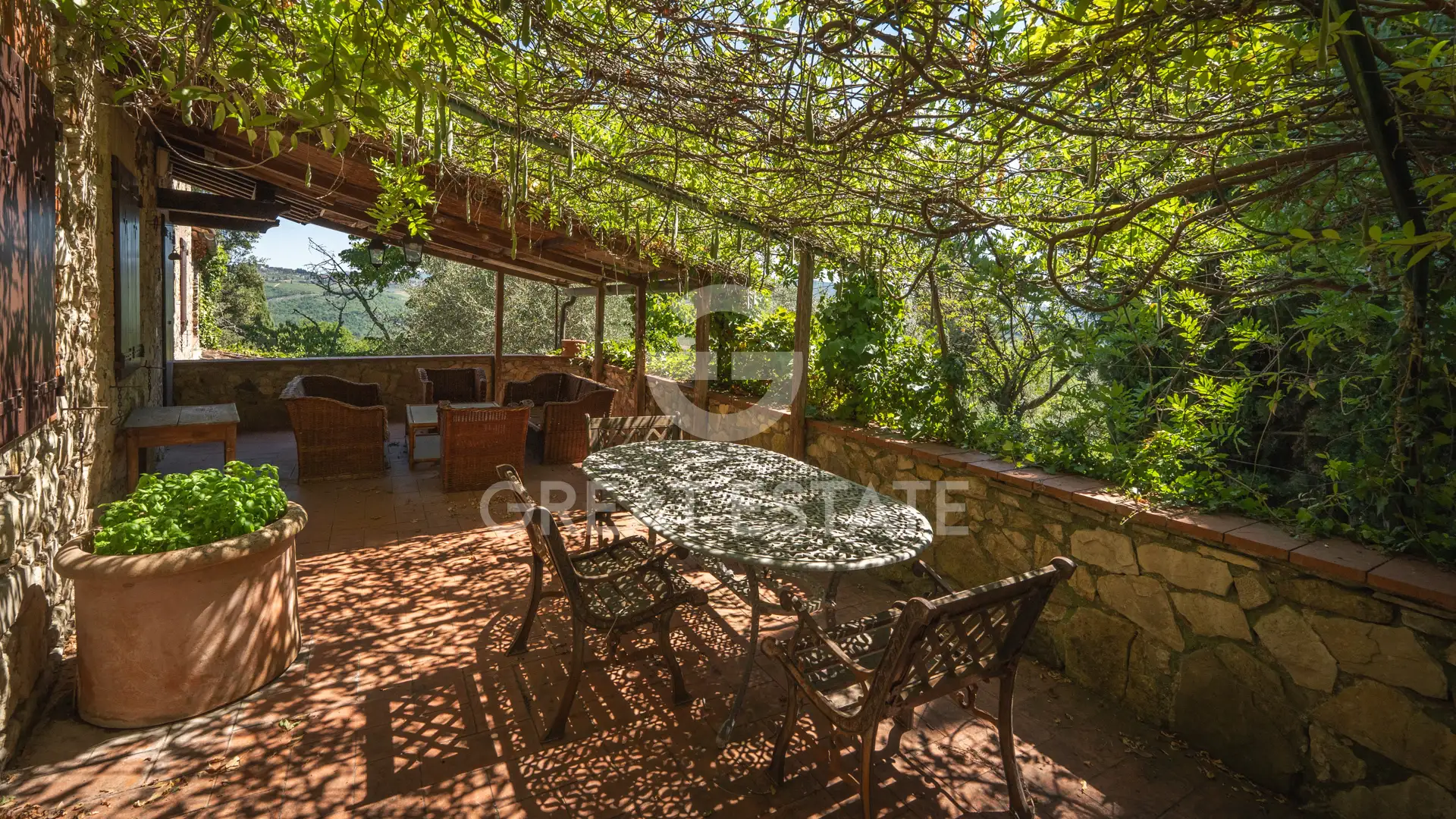 House 1418m² in Italy, Siena. Priced at 2950000€ rent photo-9