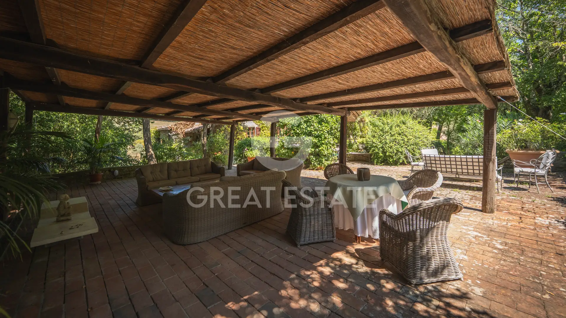 House 1418m² in Italy, Siena. Priced at 2950000€ rent photo-12