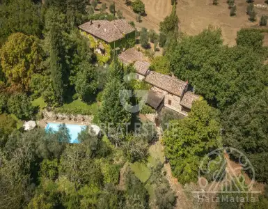 Buy in Italy for 2950000€