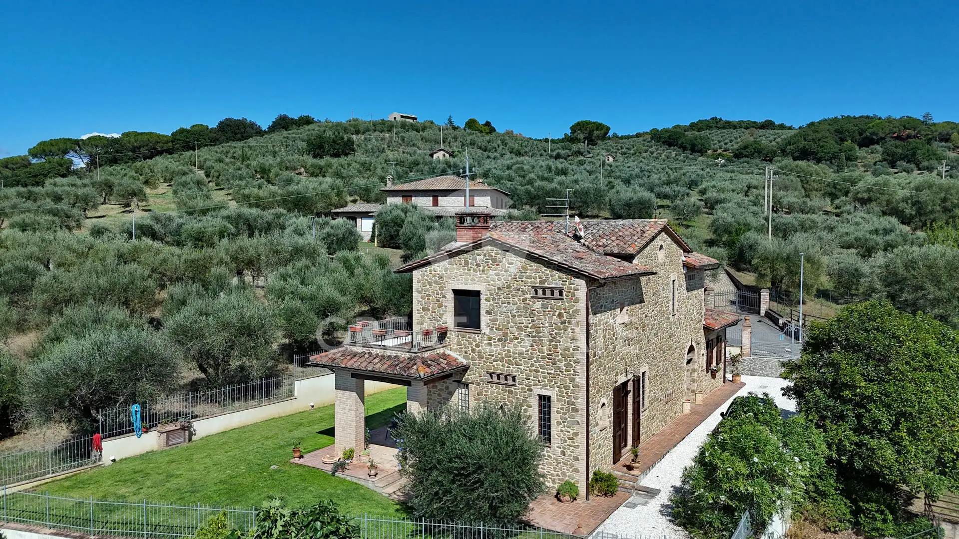 House 263m² in Italy, Perugia. Priced at 590000€ rent photo-6
