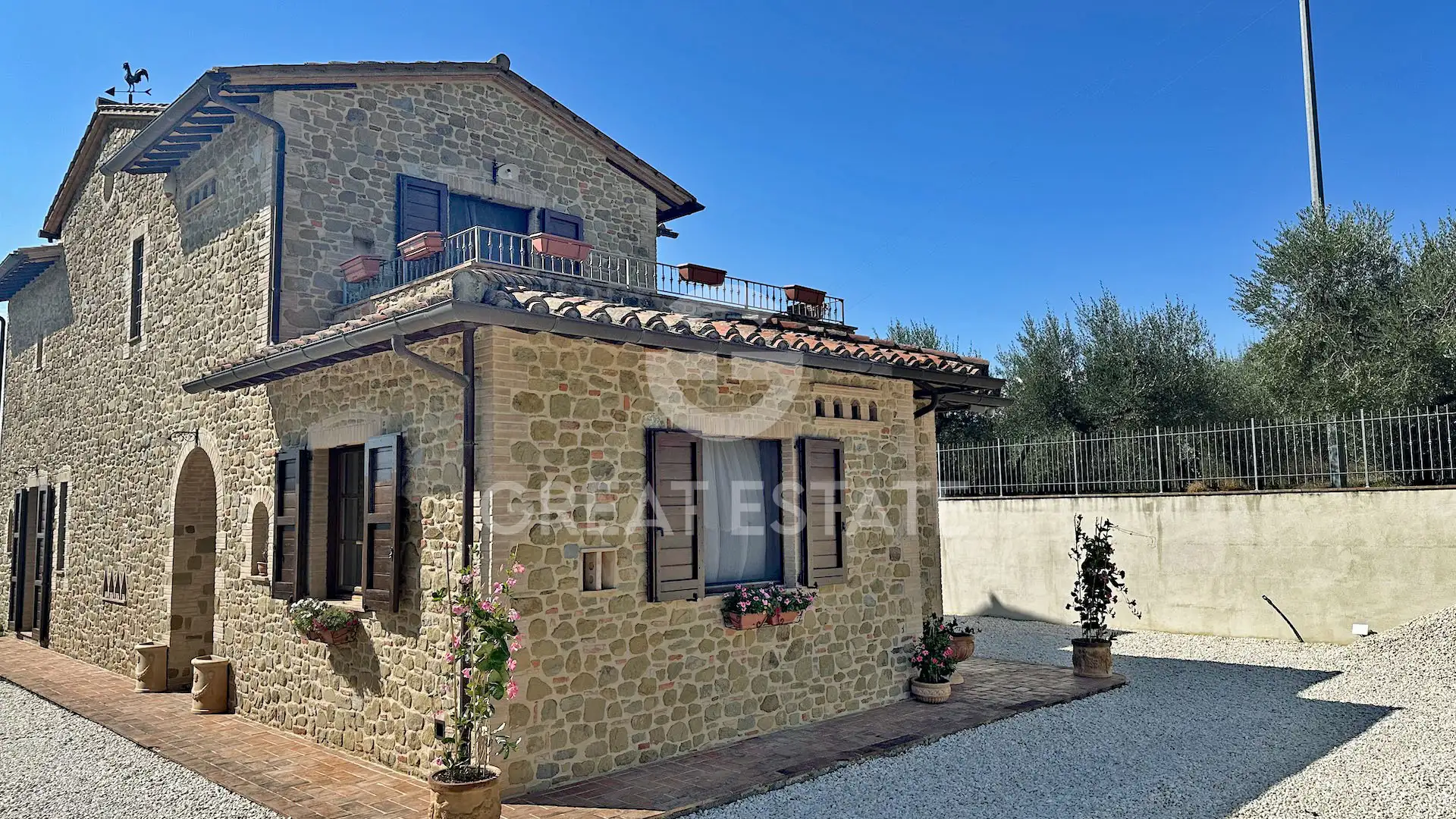 House 263m² in Italy, Perugia. Priced at 590000€ rent photo-8