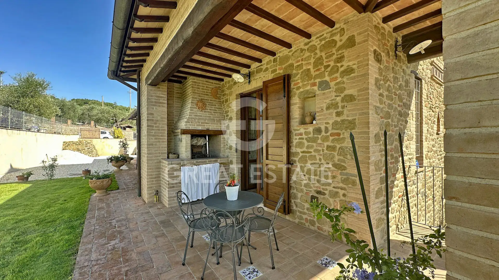 House 263m² in Italy, Perugia. Priced at 590000€ rent photo-9