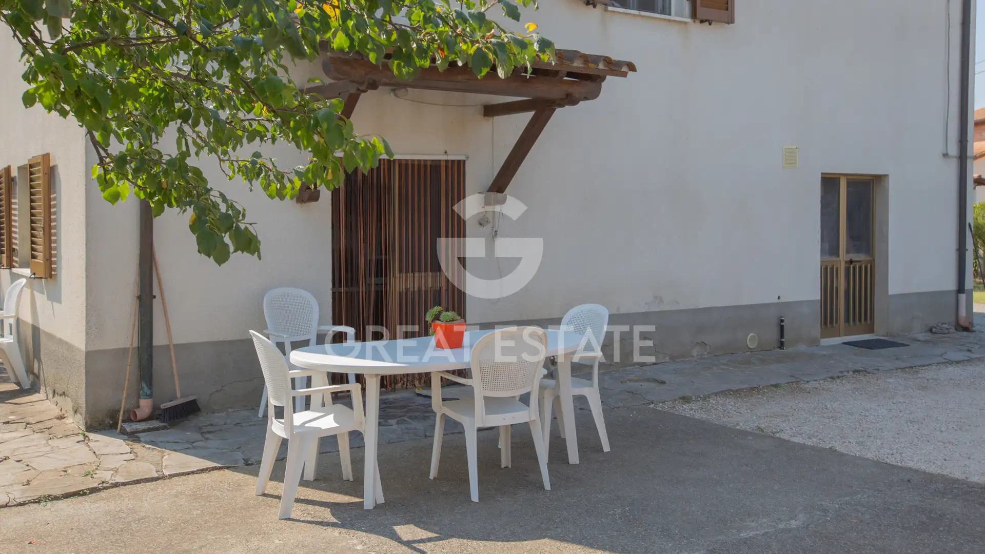 Villa 520m² in Italy, Perugia. Priced at 220000€ rent photo-5