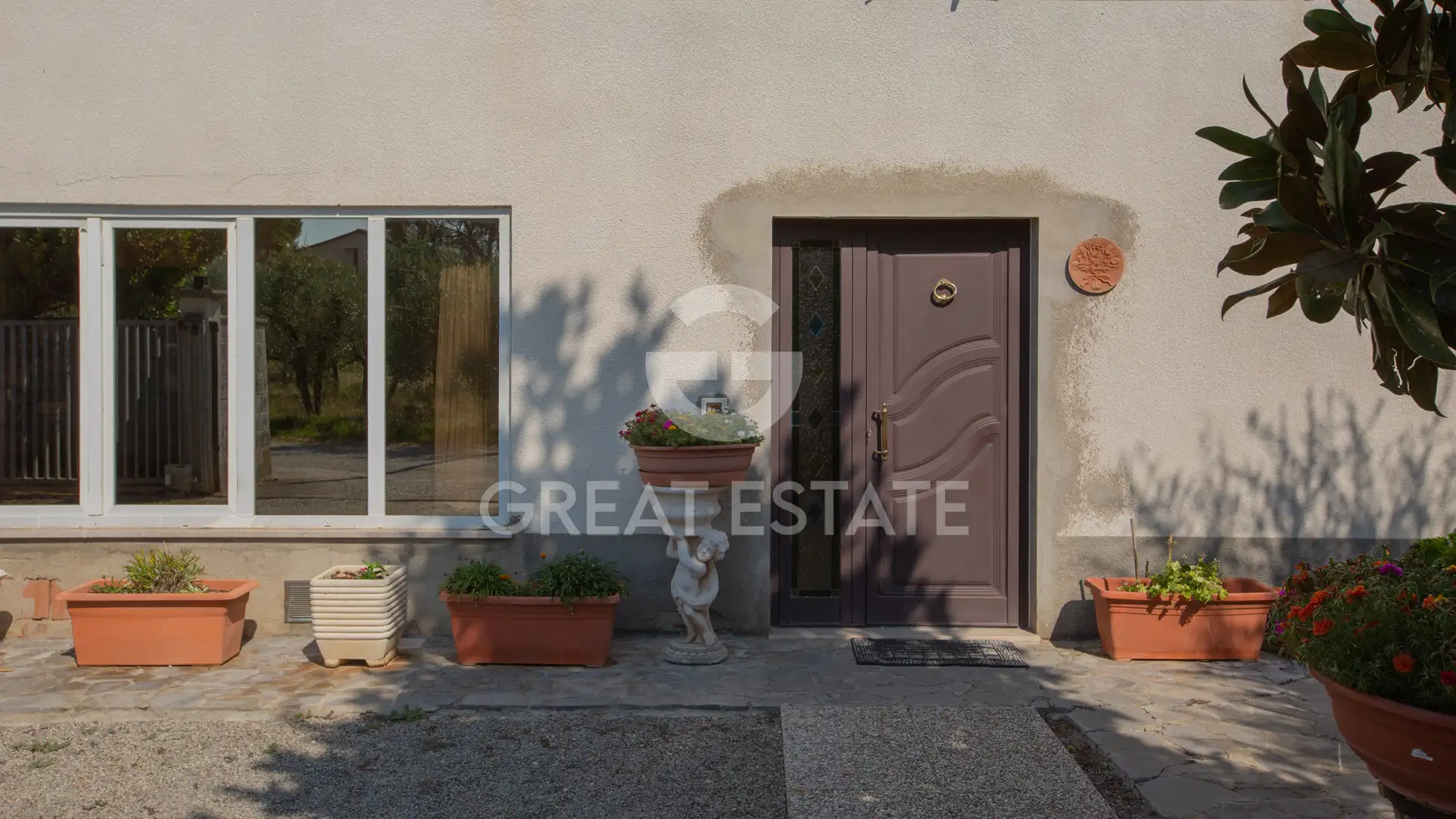 Villa 520m² in Italy, Perugia. Priced at 220000€ rent photo-9