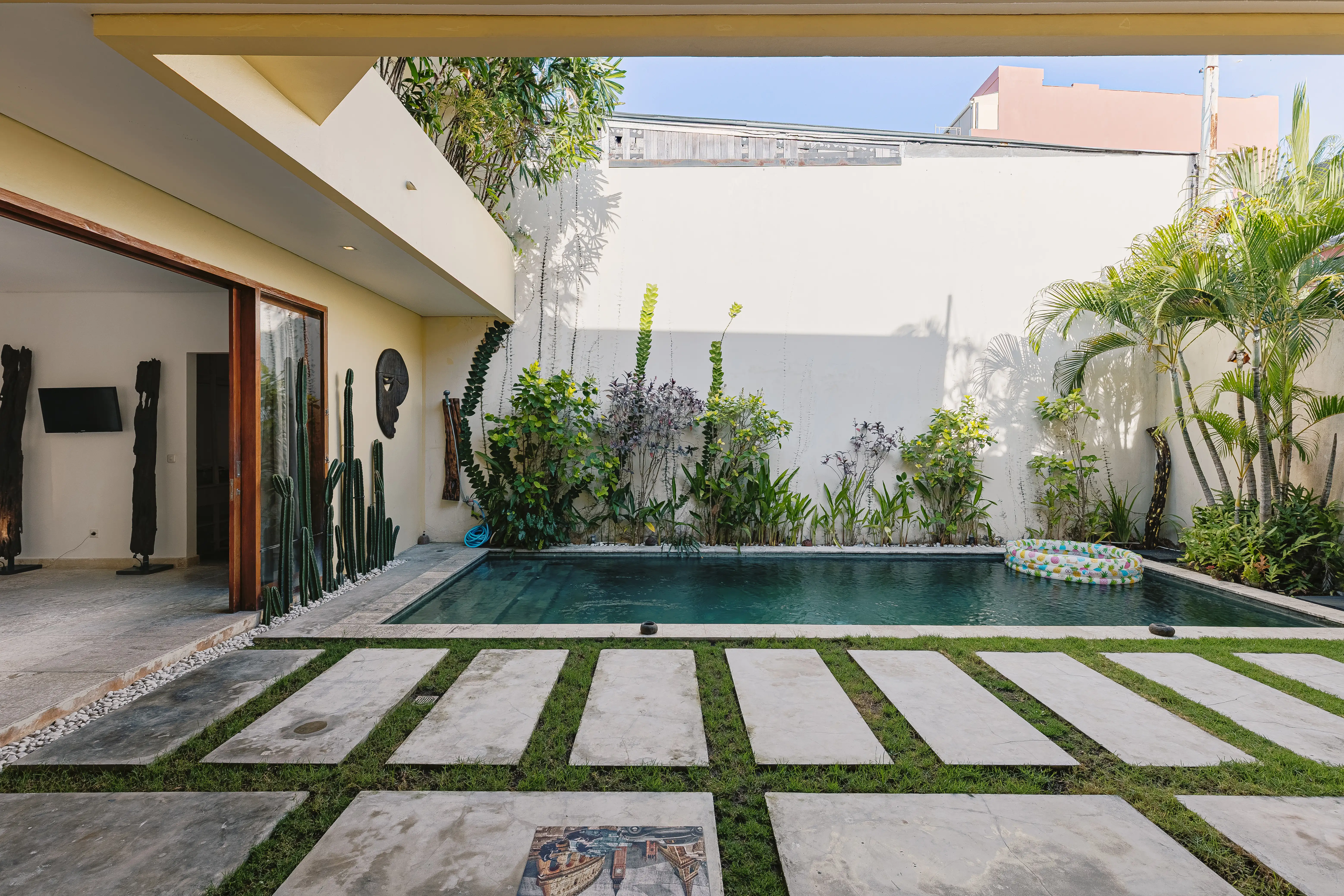 Villa 300m² in Indonesia, Canggu. Priced at 380000$ rent photo-1