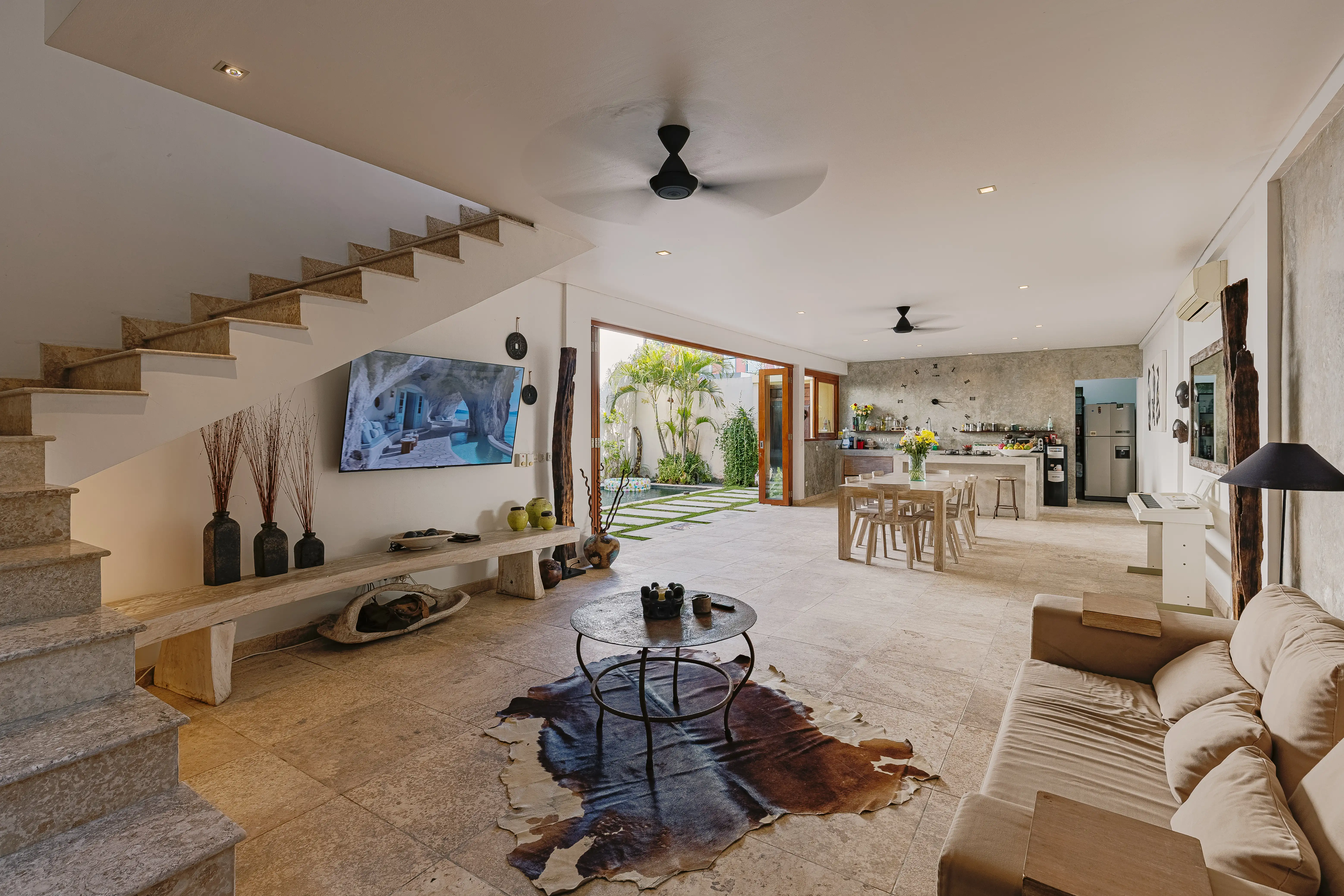Villa 300m² in Indonesia, Canggu. Priced at 380000$ rent photo-21