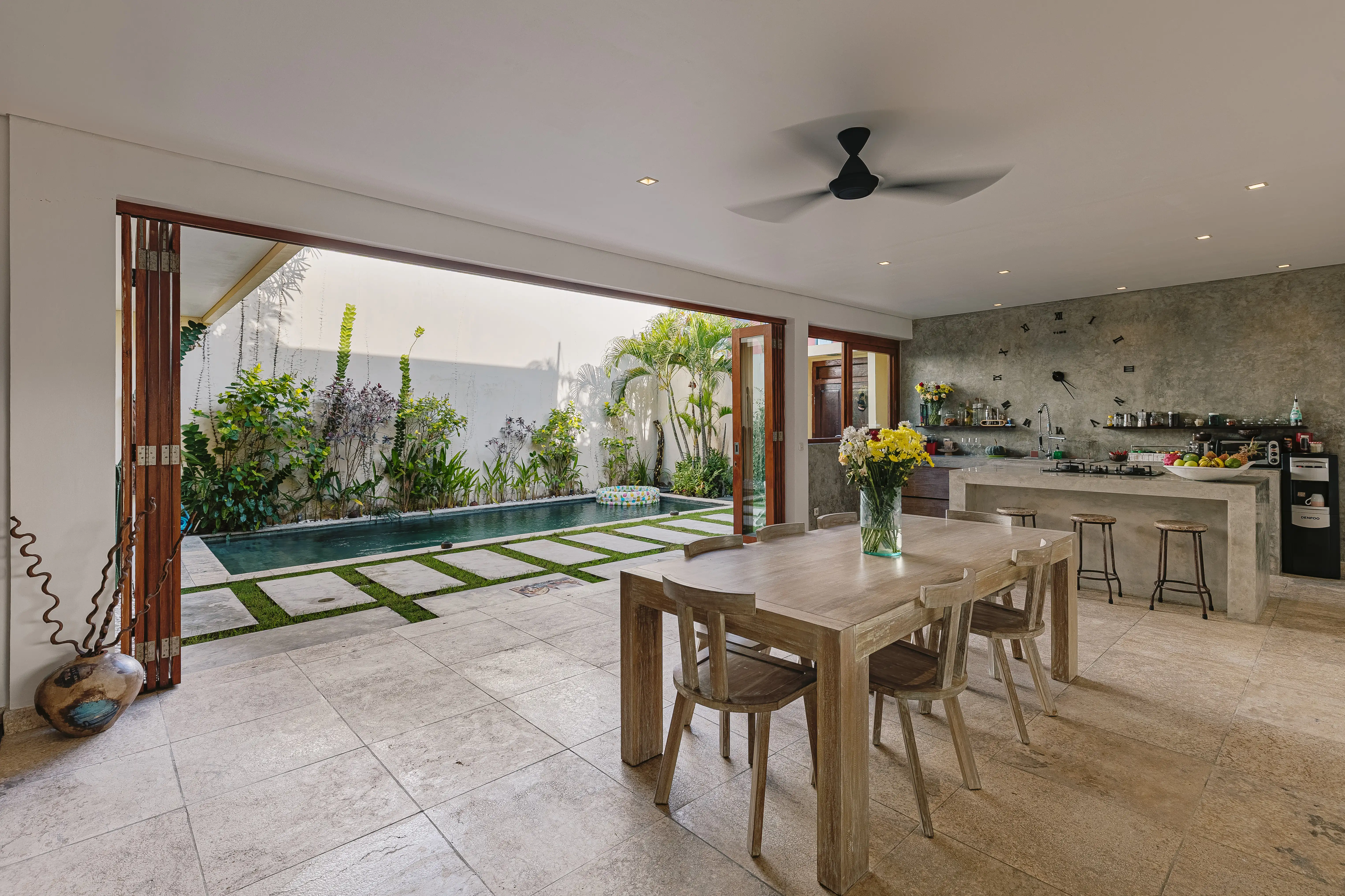 Villa 300m² in Indonesia, Canggu. Priced at 380000$ rent photo-26