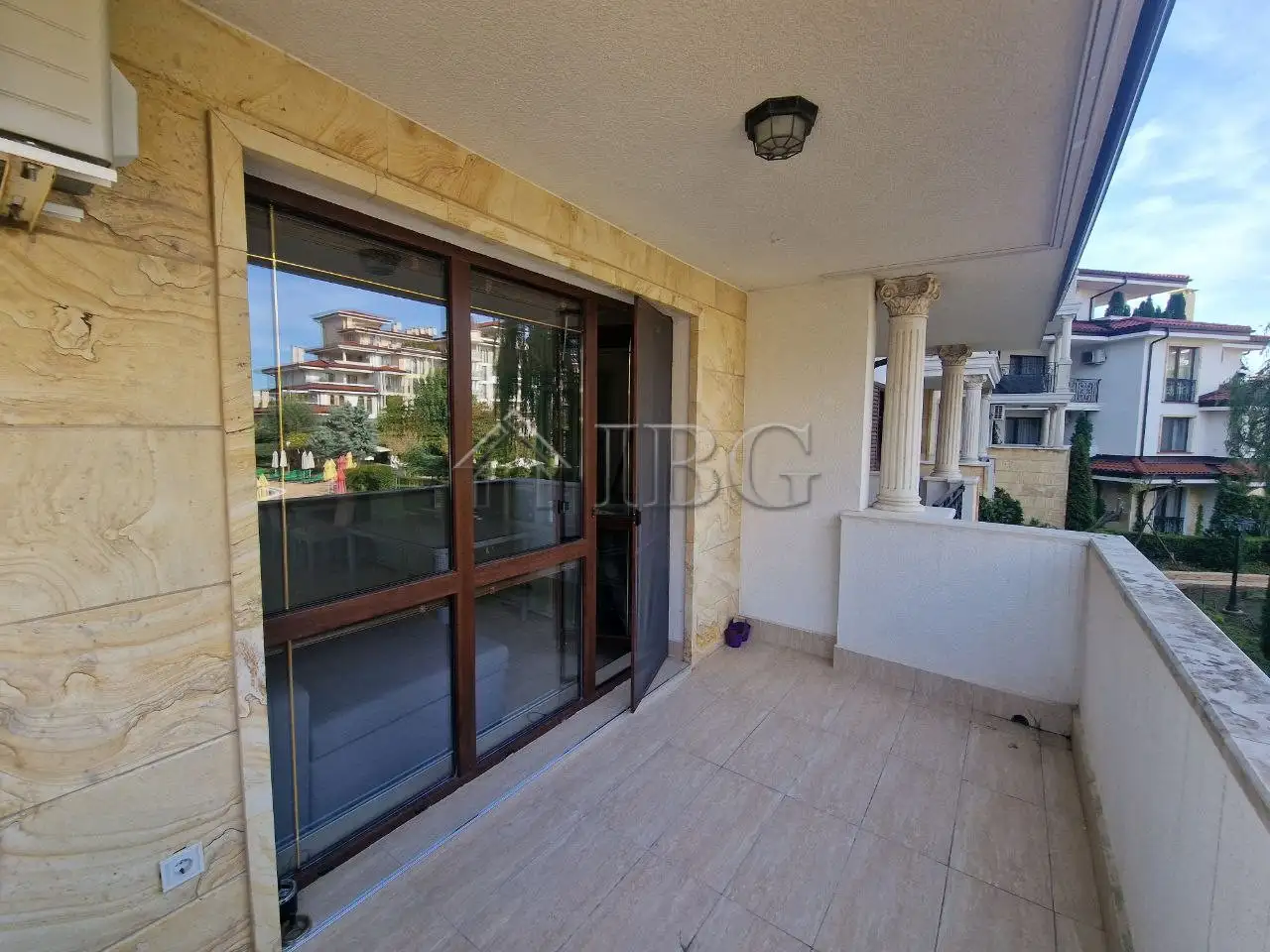 Flat 135m² in Bulgaria, Nessebar. Priced at 245000€ rent photo-6