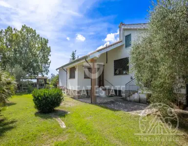 Buy in Italy for 335000€