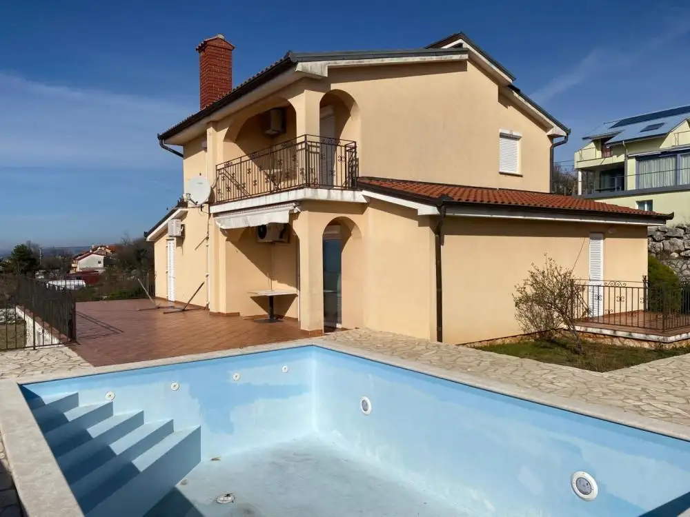 Villa 180m² in Croatia, Kraljevica. Priced at 625000€ rent photo-1