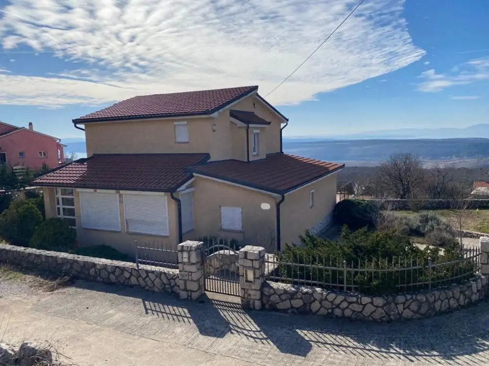 Villa 180m² in Croatia, Kraljevica. Priced at 625000€ rent photo-8