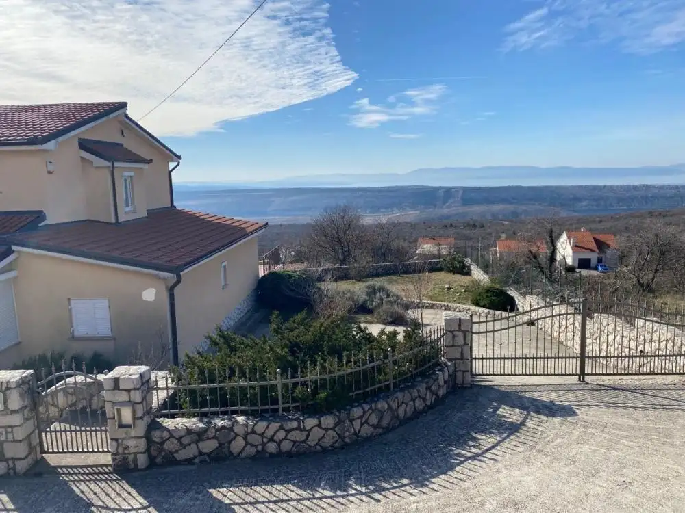 Villa 180m² in Croatia, Kraljevica. Priced at 625000€ rent photo-16