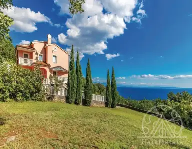 Buy in Croatia for 1040000€