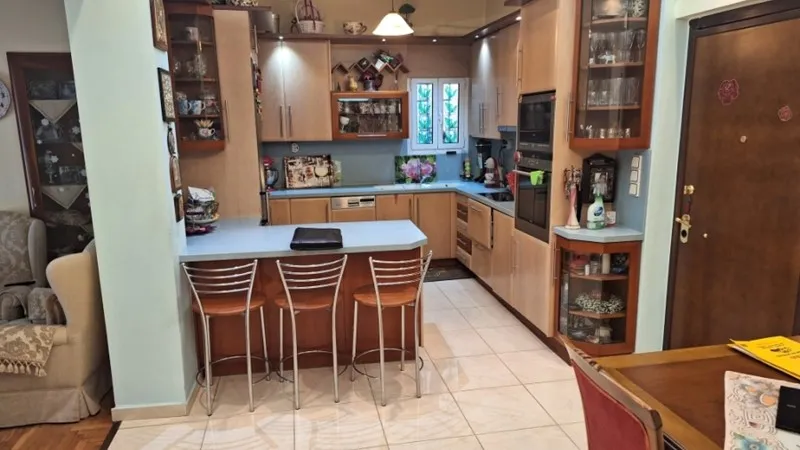 Flat 80m² in Greece, Athens. Priced at 268279£ rent photo-1