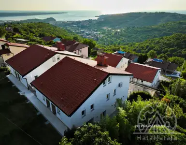 Buy in Slovenia for 536782€