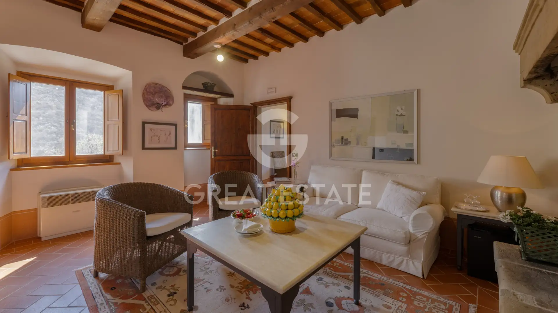 House 1569m² in Italy, Arezzo. Priced at 1980000€ rent photo-7