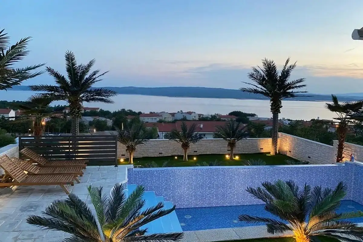 Villa 400m² in Croatia, Crikvenica. Priced at 3600000€ rent photo-1