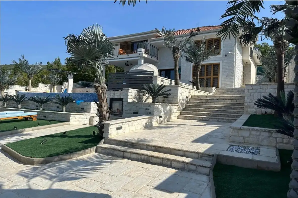 Villa 400m² in Croatia, Crikvenica. Priced at 3600000€ rent photo-5