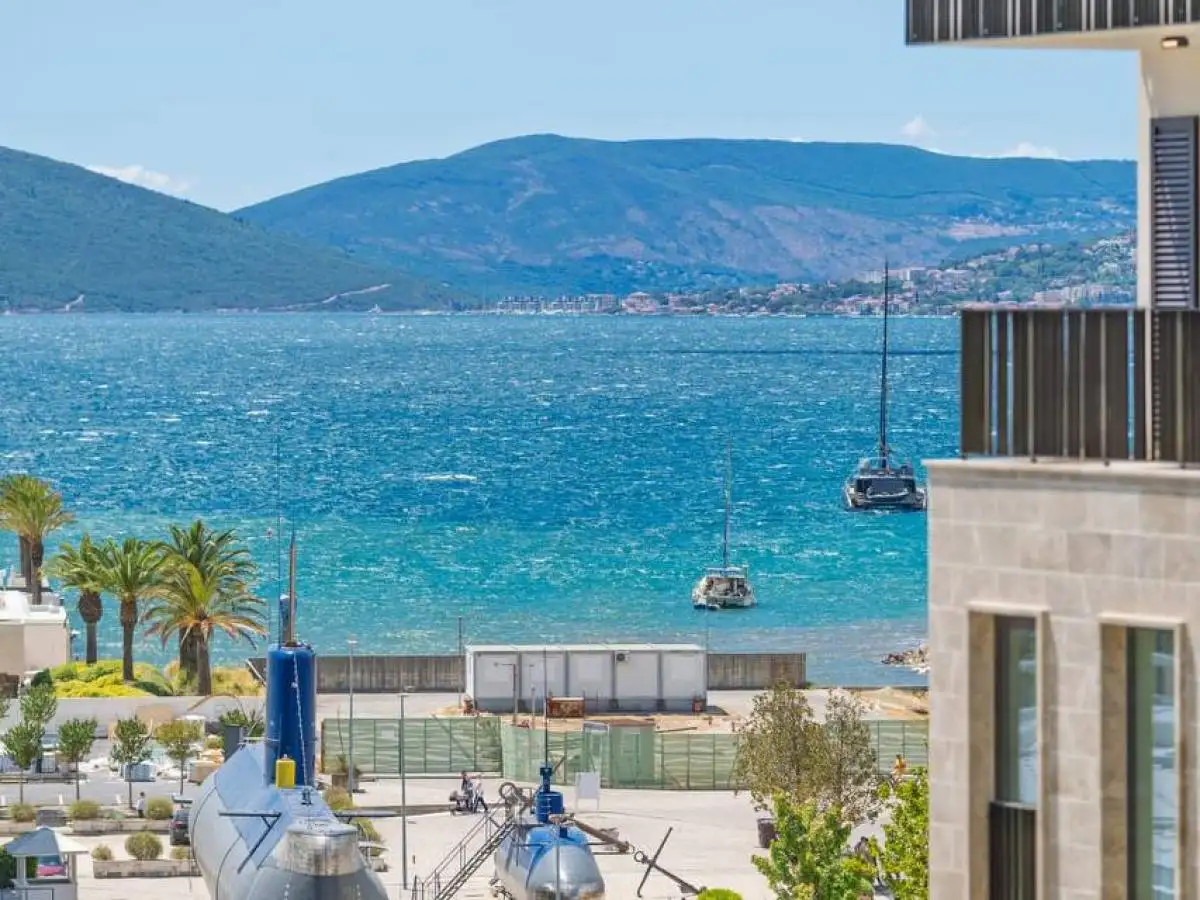 Flat 55m² in Montenegro, Porto Montenegro. Priced at 500000€ rent photo-30