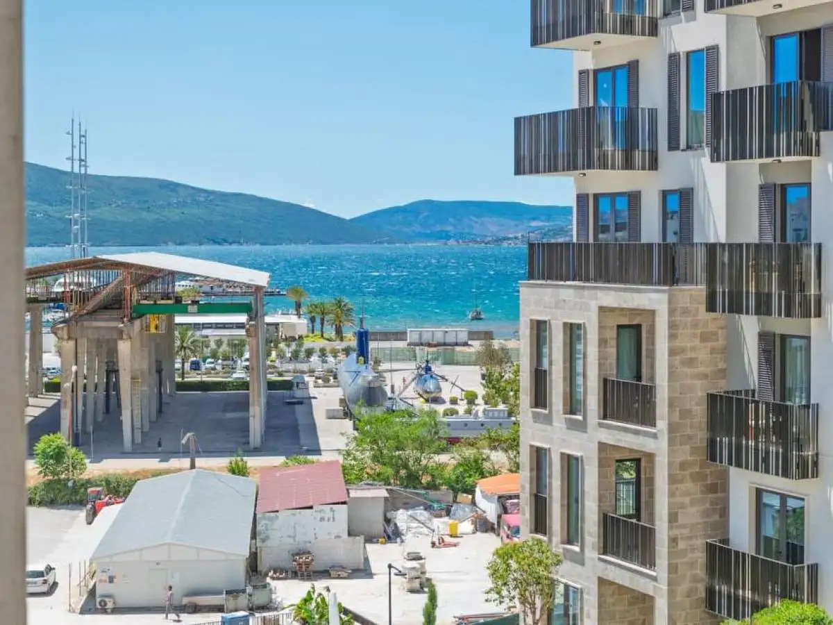 Flat 55m² in Montenegro, Porto Montenegro. Priced at 500000€ rent photo-31