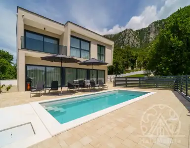 Buy in Croatia for 850000€