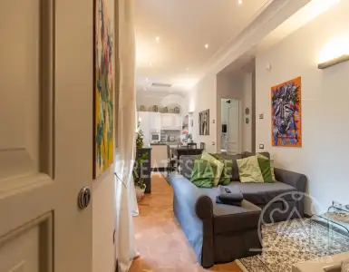 Buy in Italy for 450000€