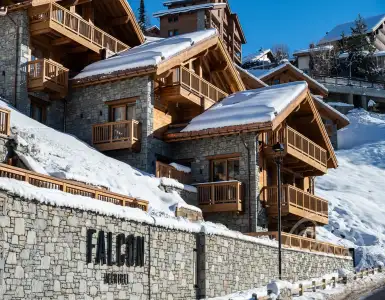 Buy in France for 2295000€