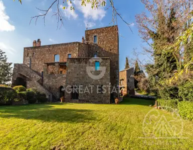 Buy in Italy for 475000€