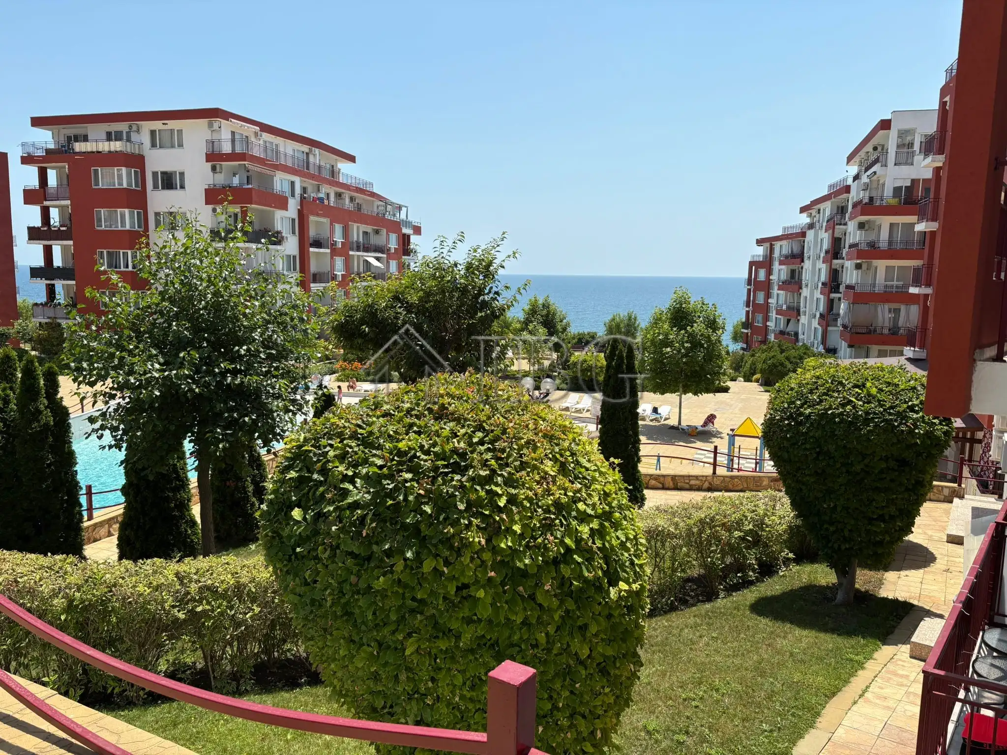 Flat 70m² in Bulgaria, Burgas. Priced at 94000€ rent photo-2