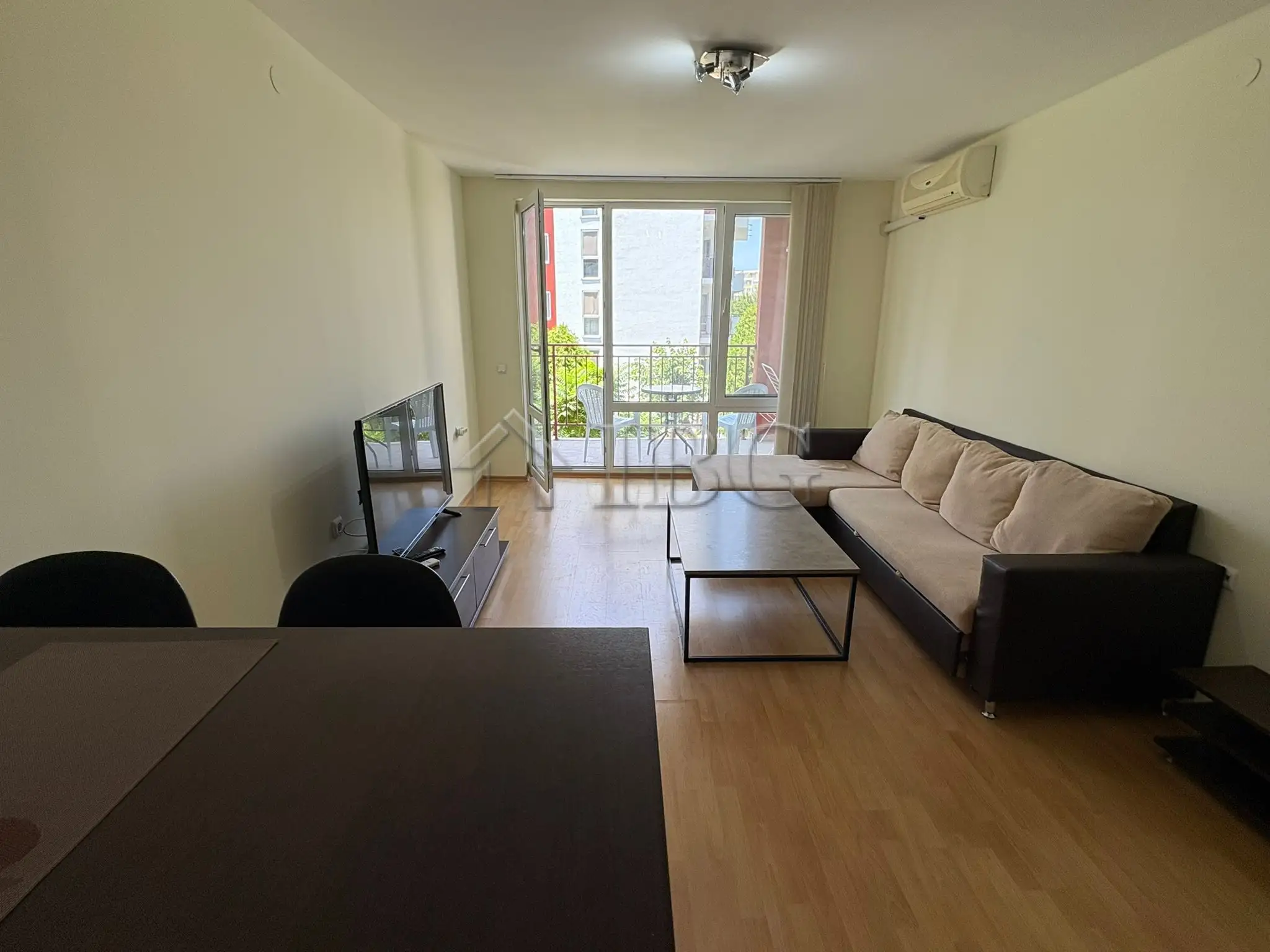 Flat 70m² in Bulgaria, Burgas. Priced at 94000€ rent photo-3