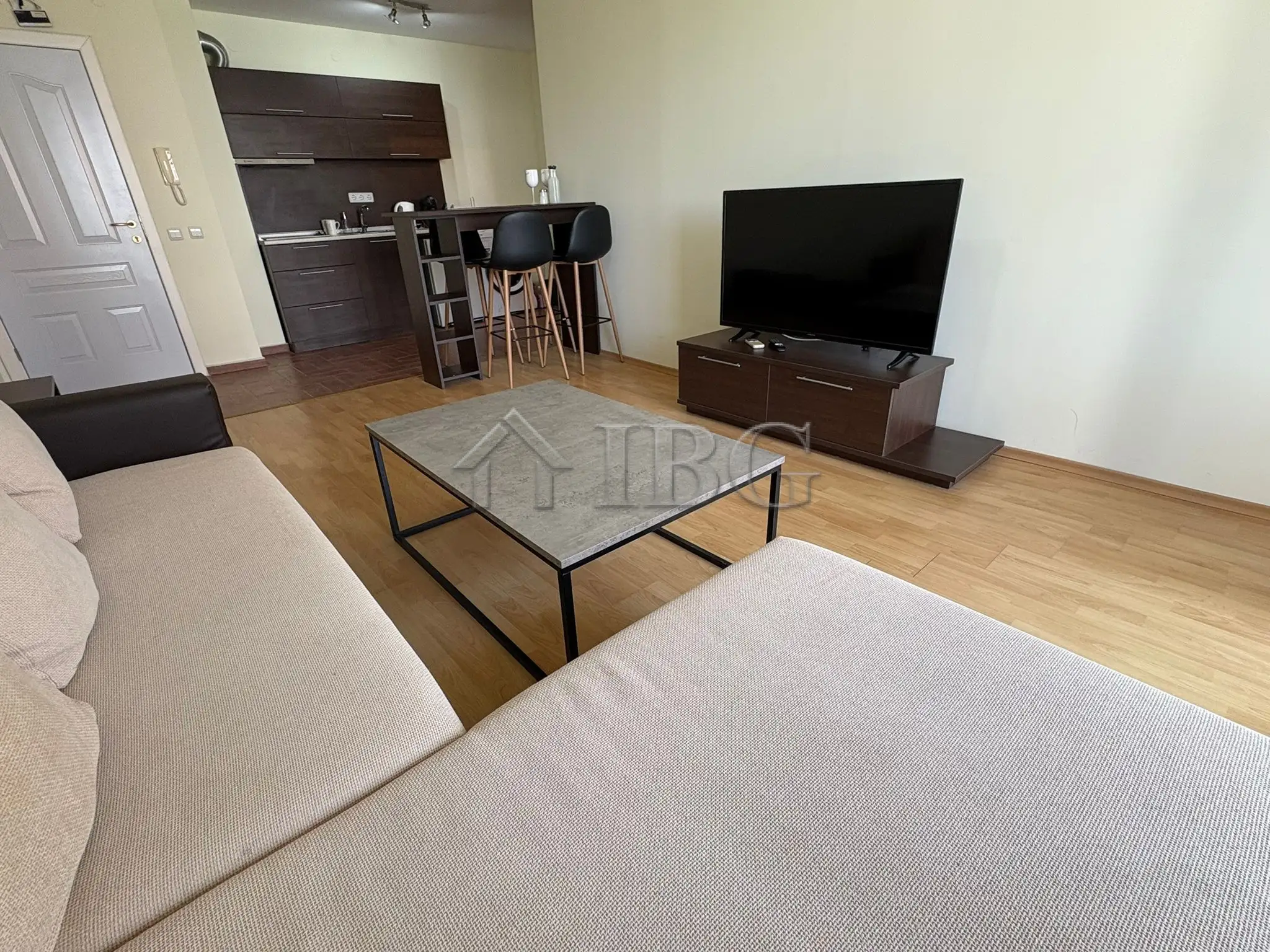 Flat 70m² in Bulgaria, Burgas. Priced at 94000€ rent photo-13