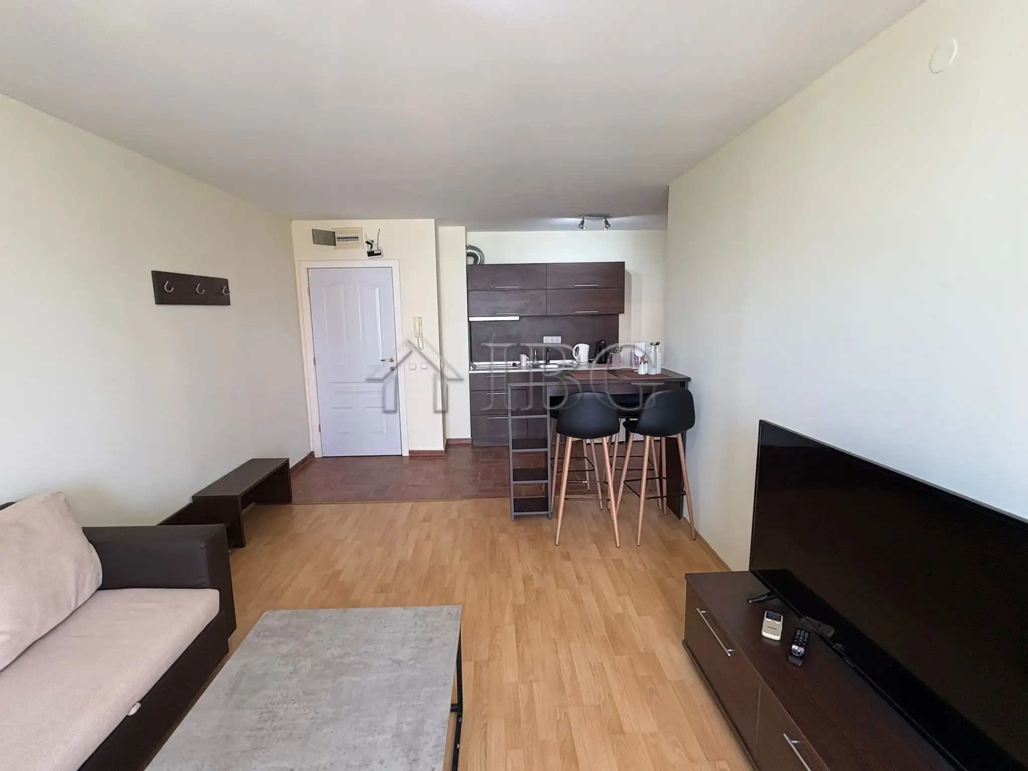 Flat 70m² in Bulgaria, Burgas. Priced at 94000€ rent photo-14