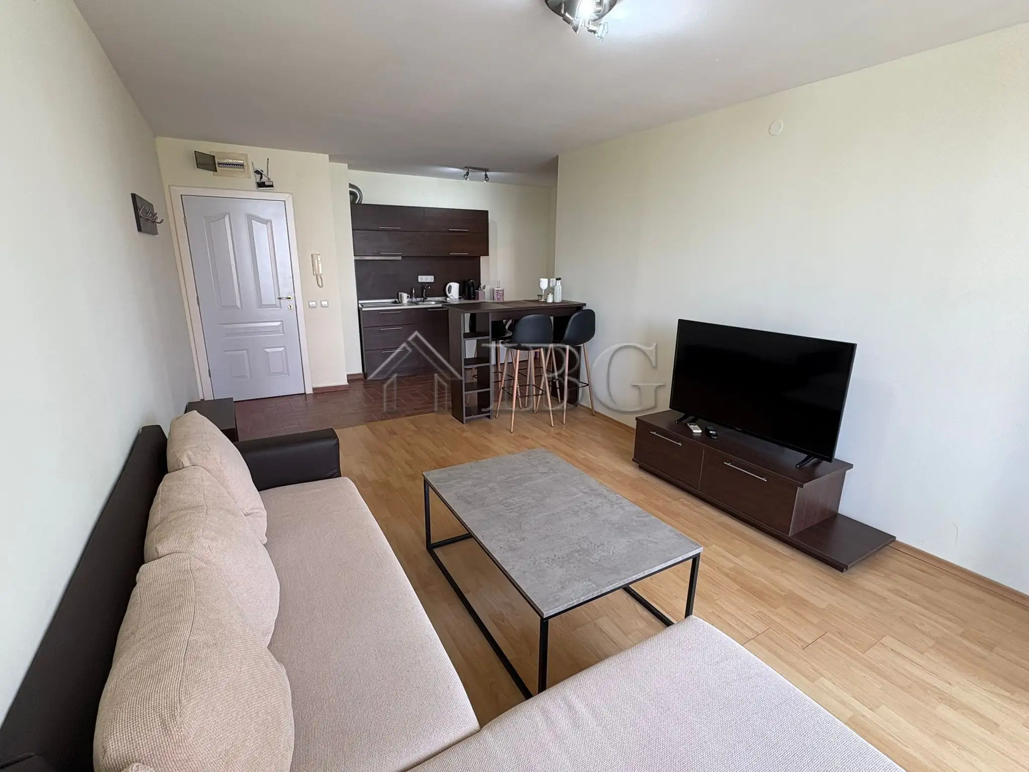 Flat 70m² in Bulgaria, Burgas. Priced at 94000€ rent photo-17