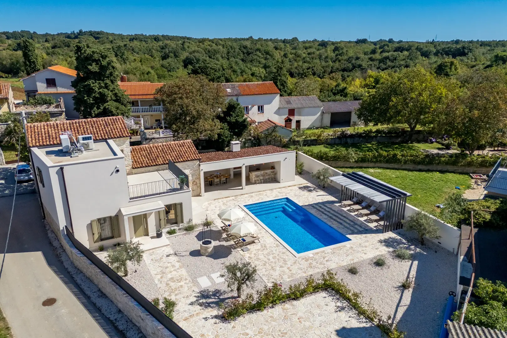 Villa 135m² in Croatia, Kanfanar. Priced at 540000€ rent photo-3
