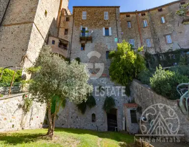 Buy in Italy for 570000€