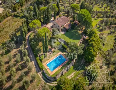 Buy in Italy for 1350000€