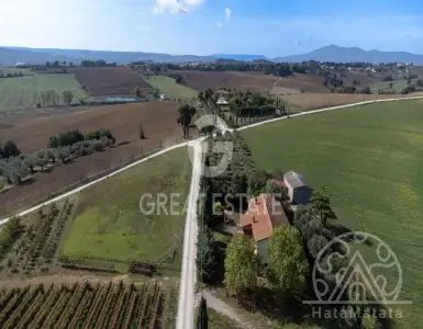Buy in Italy for 220000€