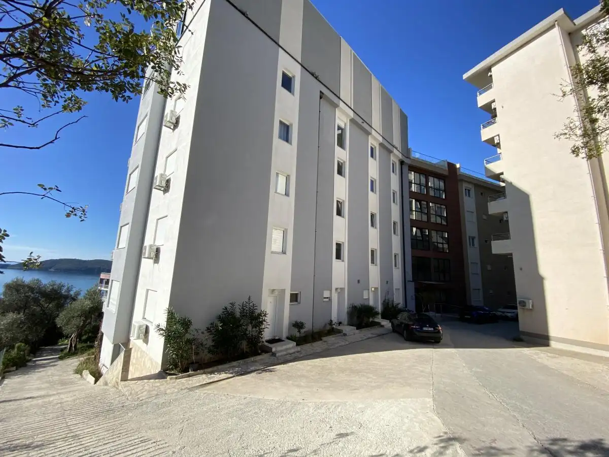 Flat 65m² in Montenegro, Becici. Priced at 180000€ rent photo-22