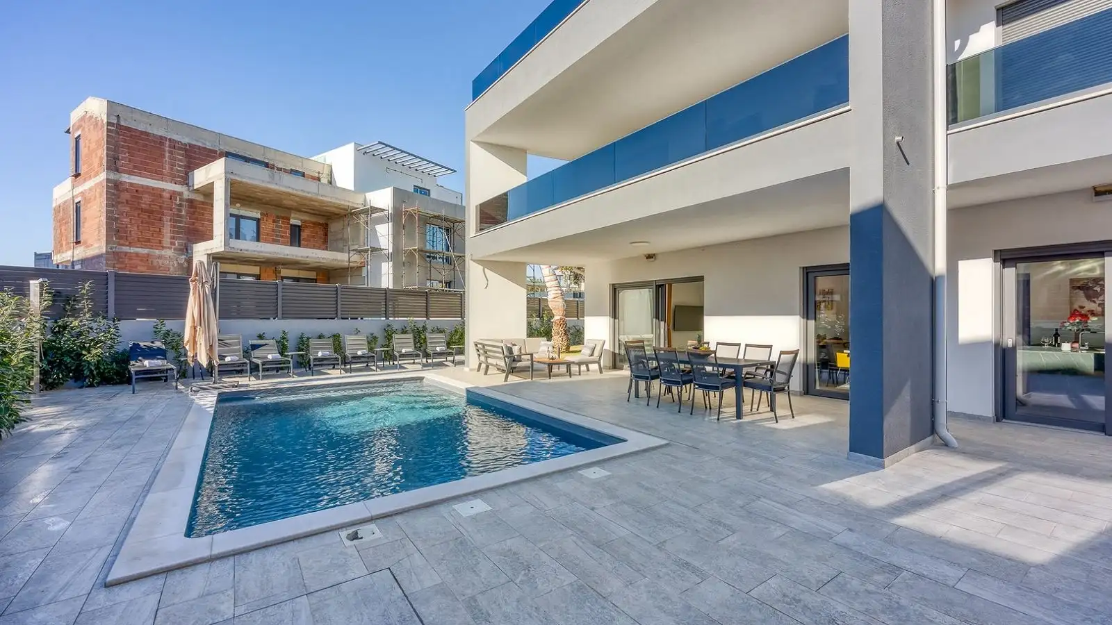 Villa 260m² in Croatia, Vabriga. Priced at 950000€ rent photo-2