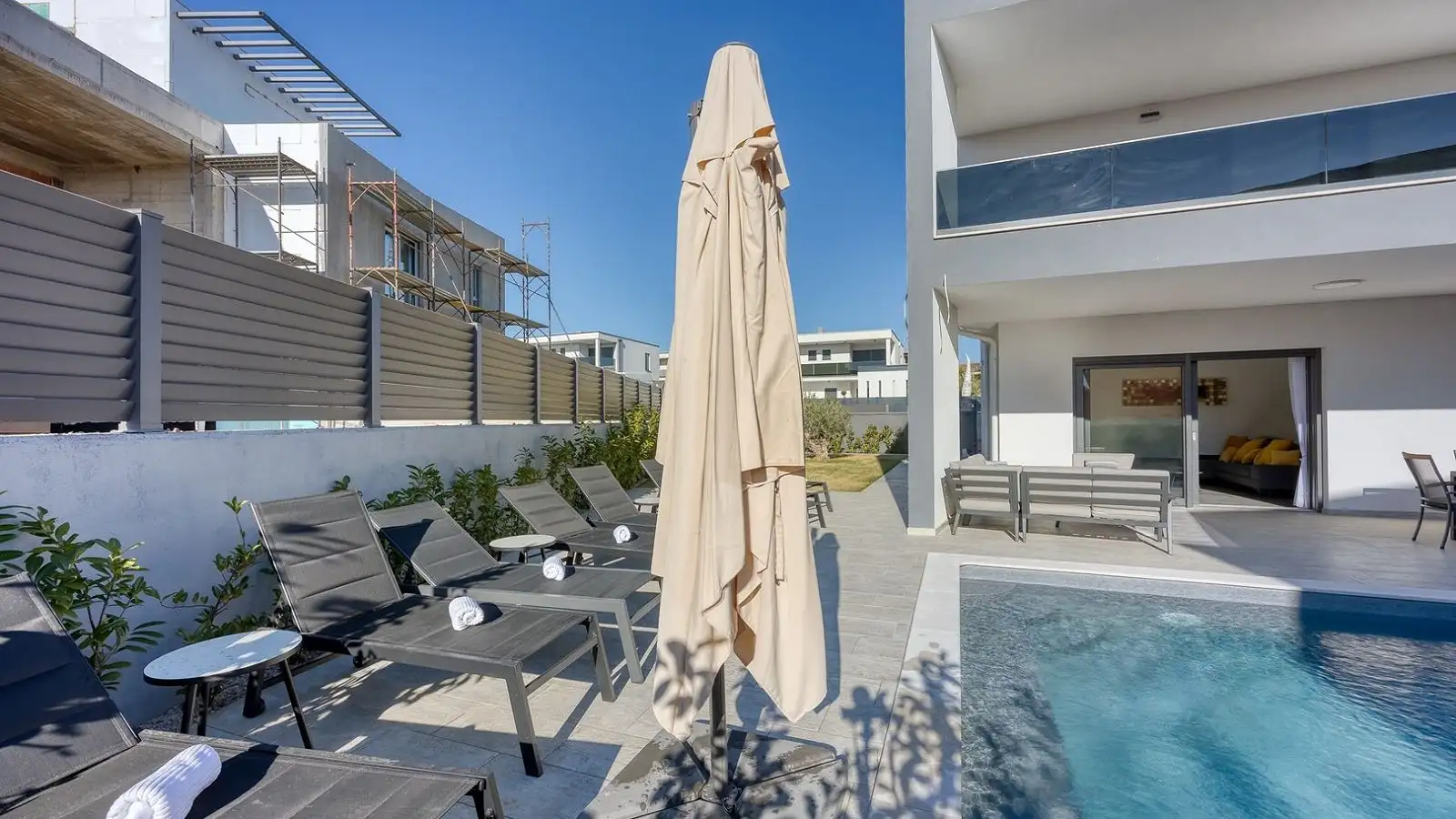 Villa 260m² in Croatia, Vabriga. Priced at 950000€ rent photo-4